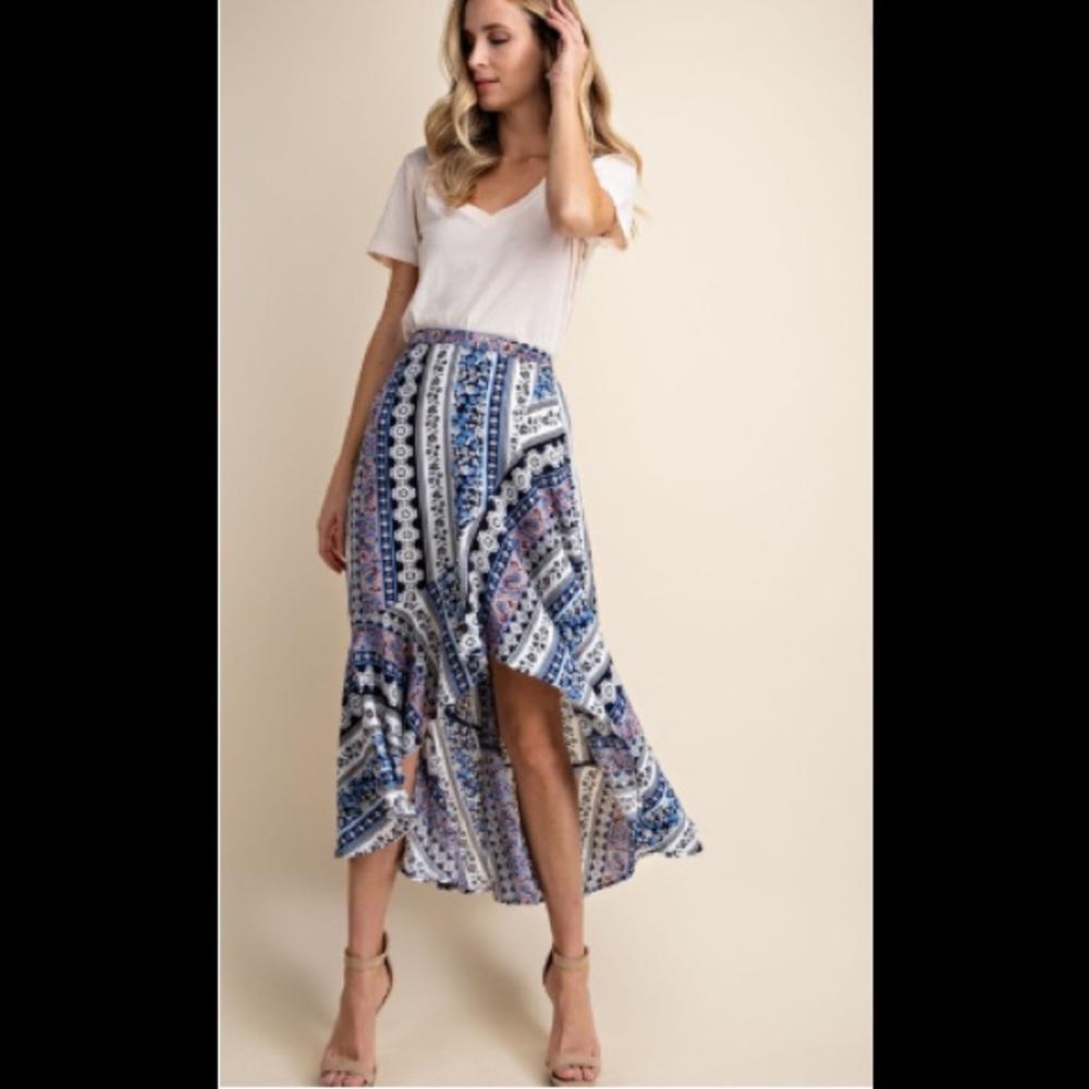 NWT Women’s High Low Skirt, floral pattern in blue, black, white & pink, Ruffle
